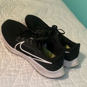 nike pegasus running shoes